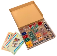 Electronic Snap Circuits By Elenco Beginner And Classic SC-300 Electronics