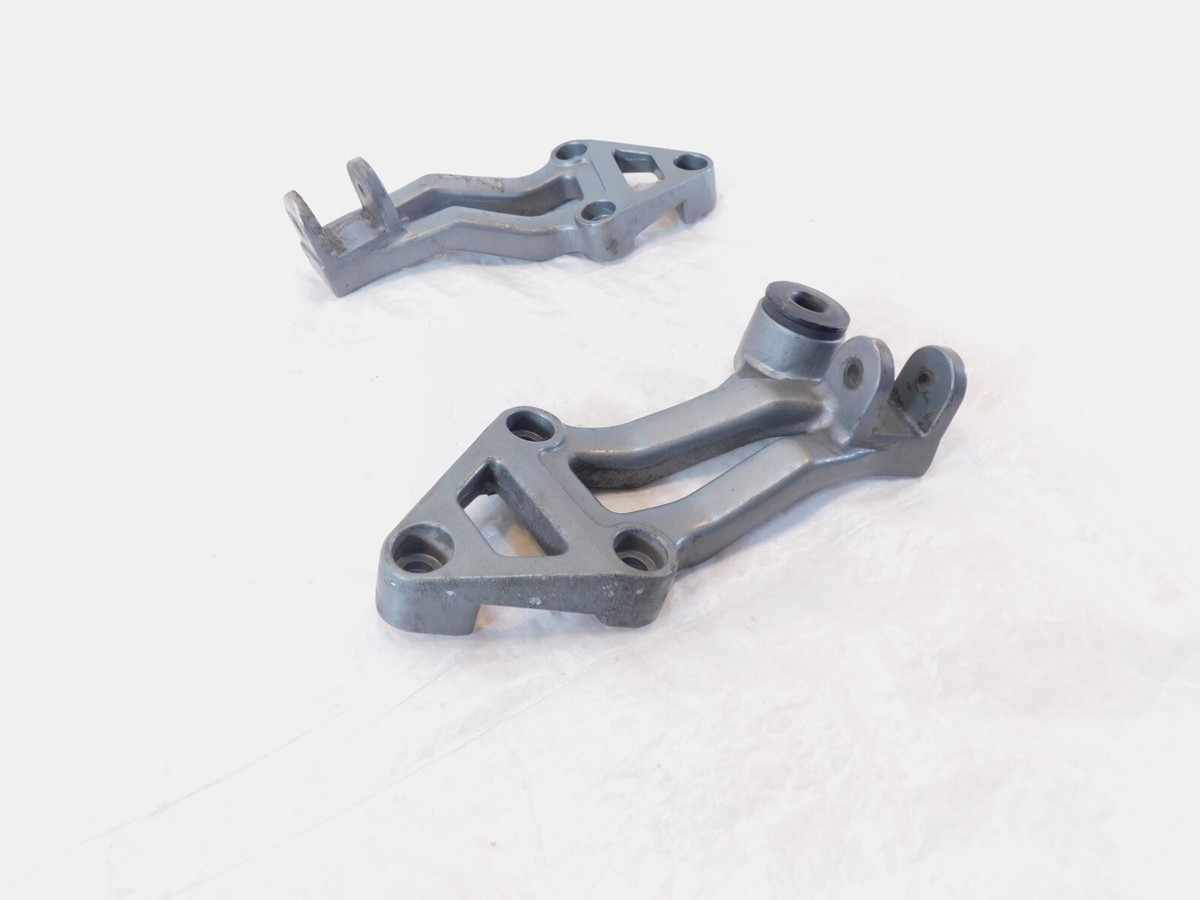 お客　11足 1990-1992 Kawasaki Ninja ZX11 ZX1100 Rear Passenger Footrest