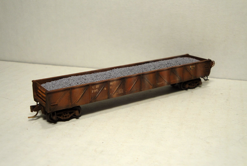 N Scale Micro Trains CB&Q custom weathered 50' gondola w/added load # 195451