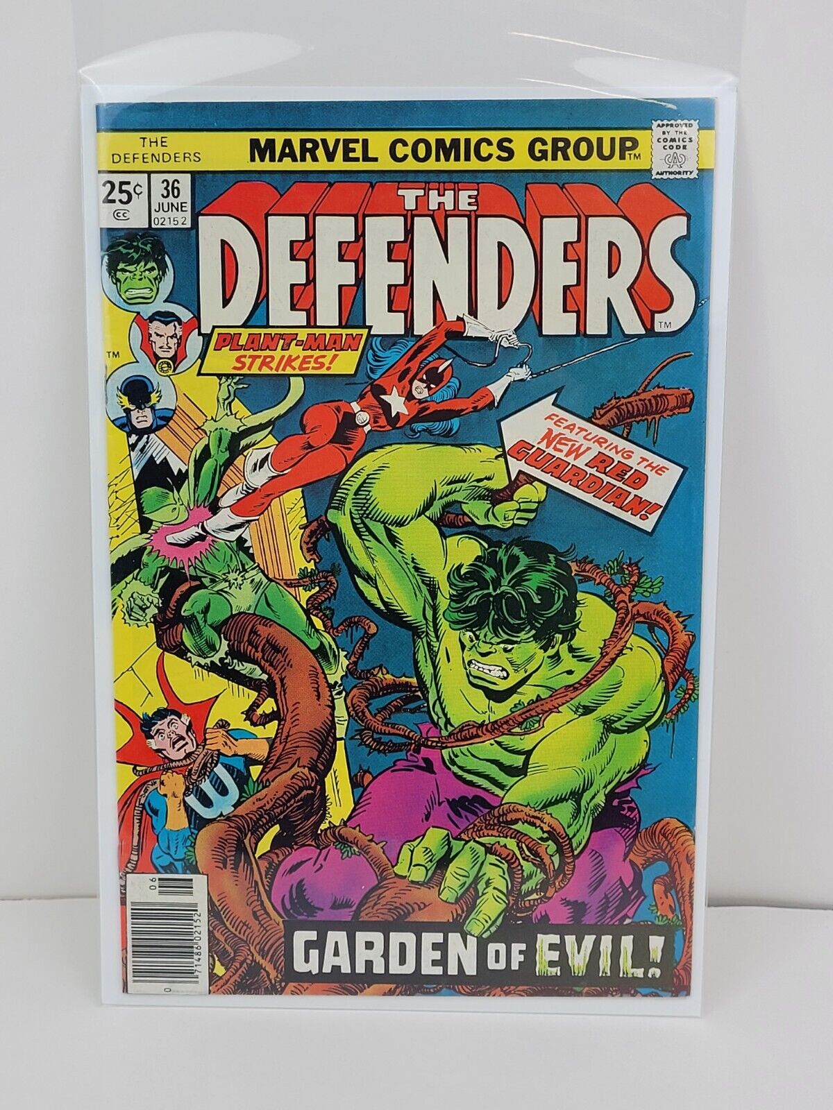 The Defenders #36 New Red Guardian & Plant-man Appearance Marvel Comics 1976