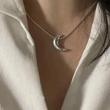 Beautiful Alloy Crescent Moon Choker Pendant Necklace