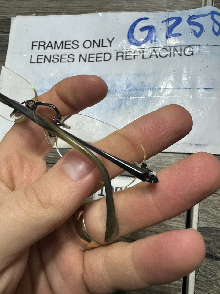 Óculos Toki TK 8168 titânio 900 prata brilhante e fosca Japão - Imagem 4 de 4