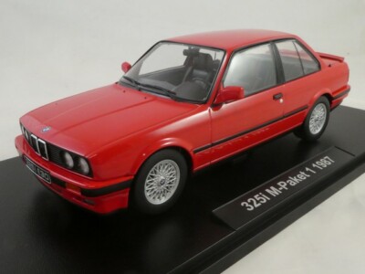 KK Scale BMW 325i E30 M-Package 1:18 - Silber Sammler Modellauto