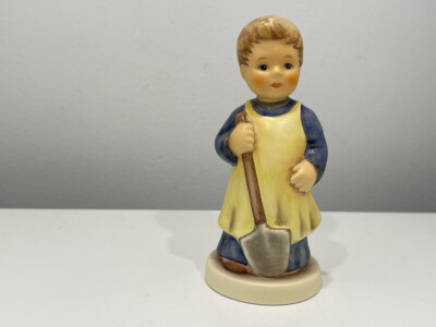 Hummel Figur 727 Muss noch Umgraben 9,5 cm. 1 Wahl - Top Zustand   