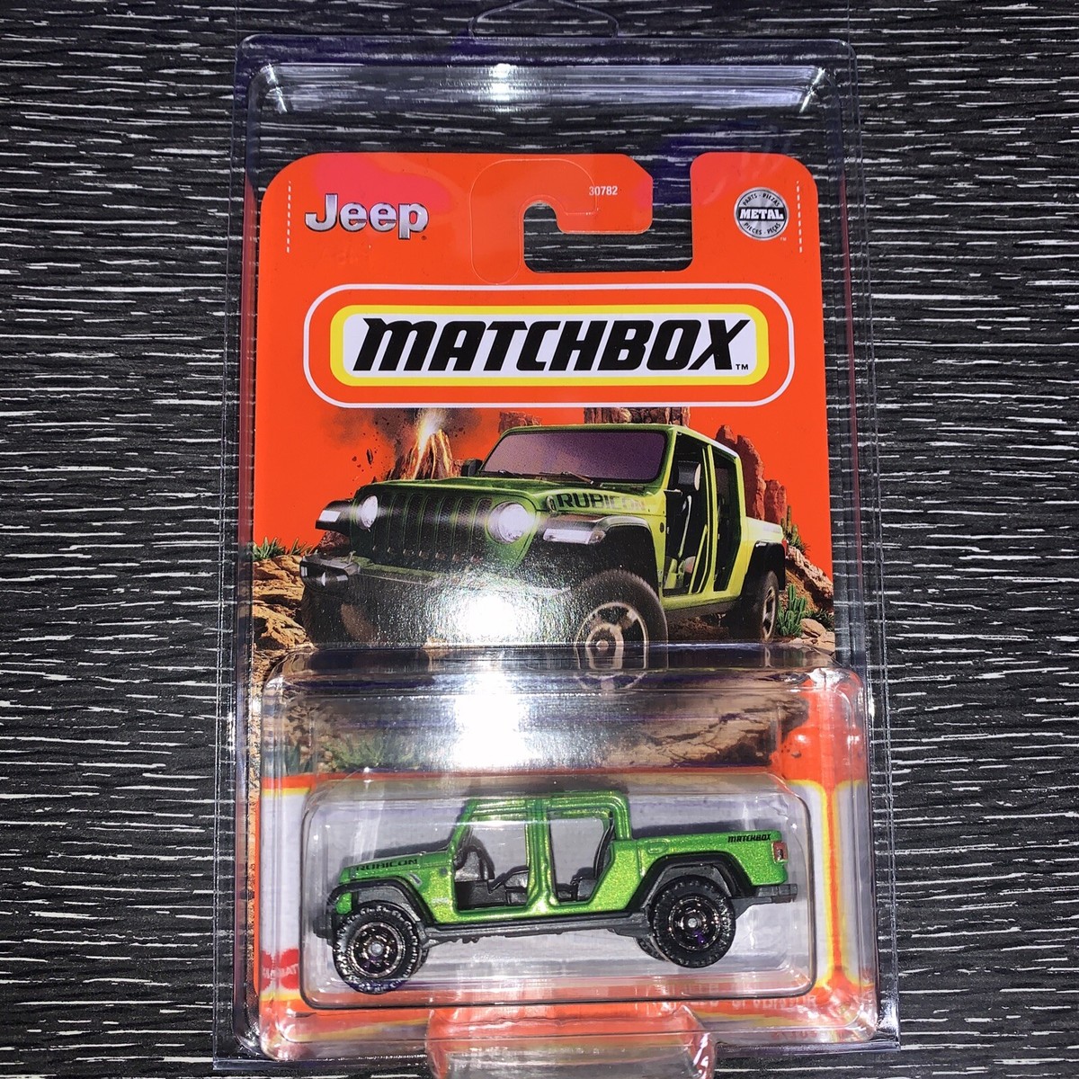 MATCHBOX 20 JEEP GLADIATOR グリーン Amazon.com: Hot Wheels Matchbox '20 Jeeps Gladiator - Green