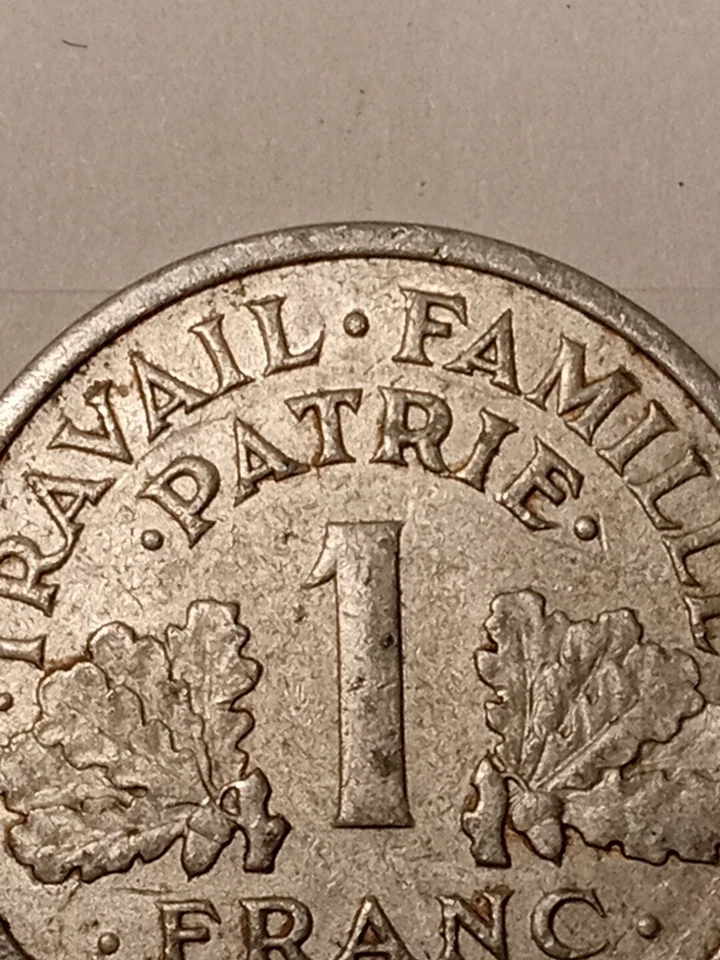 Moneda de 1 franco de Francia 1942 circulada Foto 3 de 4