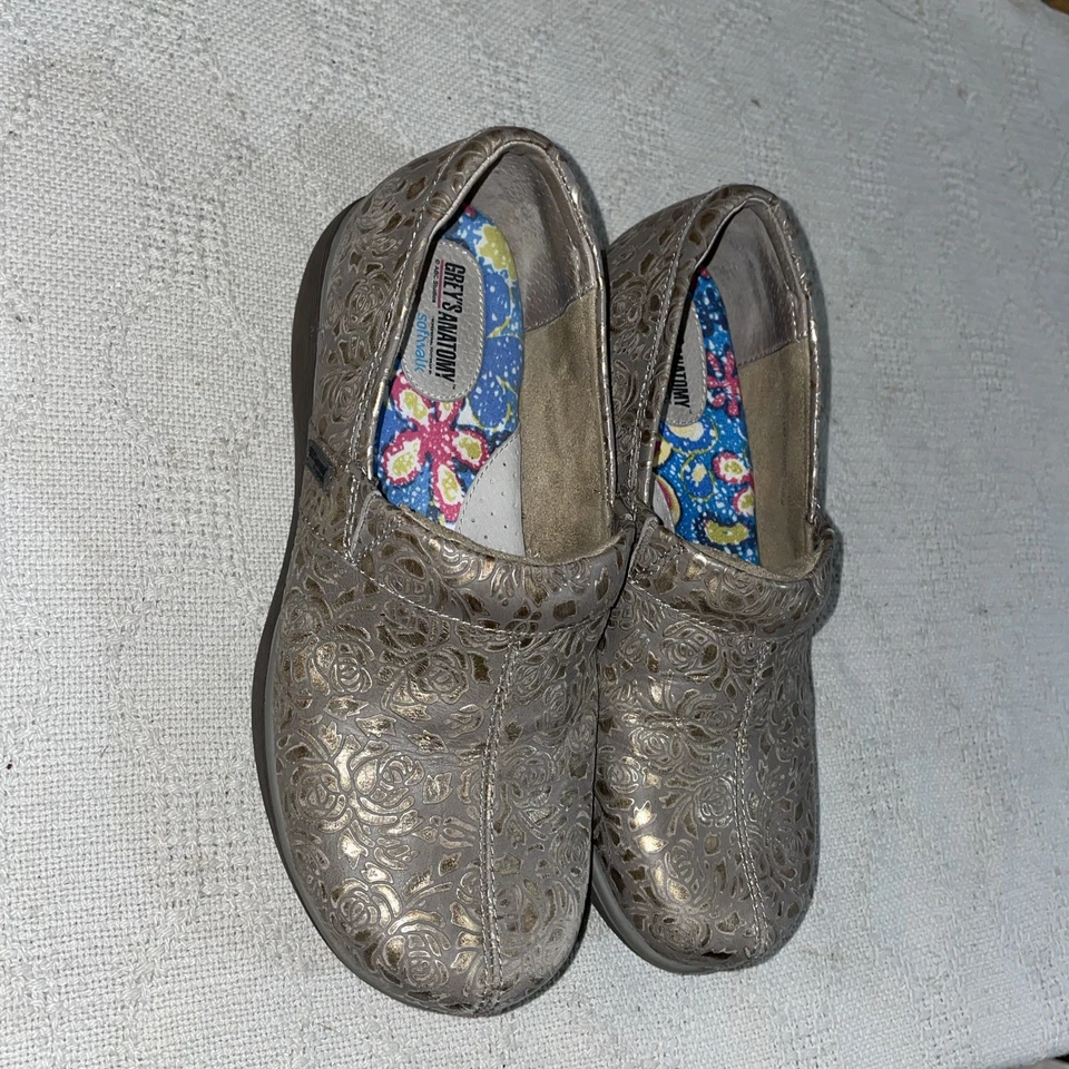 Grey’s Anatomy Nursing Shoes Womens Size 7.5 M Beige Leather Floral Clinic Work - Image 4 of 4