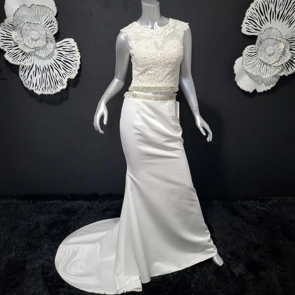 NWT~$1095~MON CHERI~SZ 4/6~IVORY TWO PIECE EMBELLISHED CROP TOP WEDDING DRESS - Image 4 of 4