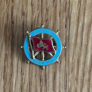 RMS Queen Mary Souvenir Lapel Pin / Cunard Line