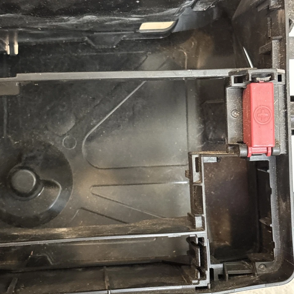 Toyota Fuse Box Relay Junction For 2010-2011 Prius Hybrid #7352-XB1 - Image 4 of 4