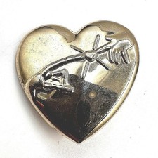 Vintage Universal Studios E.T. The Extra-Terrestrial Heart Brooch Pin Gold Tone