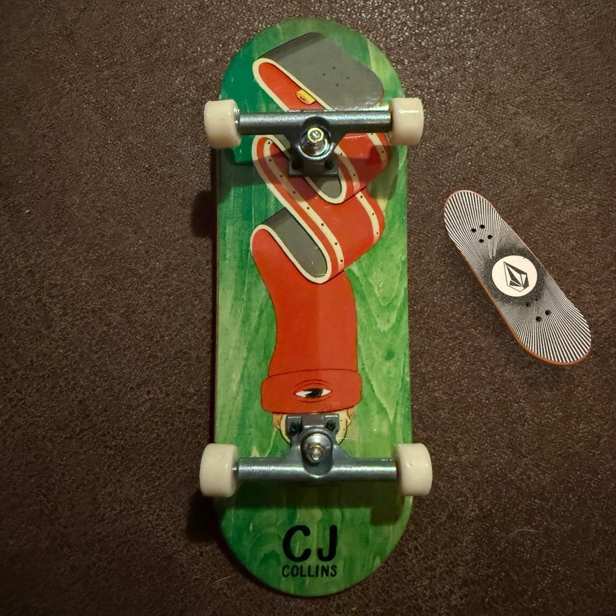 Volcom board GiGi 154 ボルコム ギギ Tech Deck Toy Machine Series ~ VOLCOM ~ Ultra Rare CJ Collins