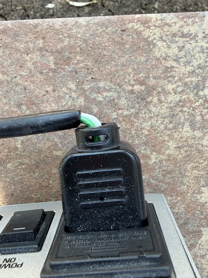 Behringer Eurorack UB1222FX-PRO Mezclador de 12 Canales UB-1222-FX Pro Consola U260351 Foto 3 de 4