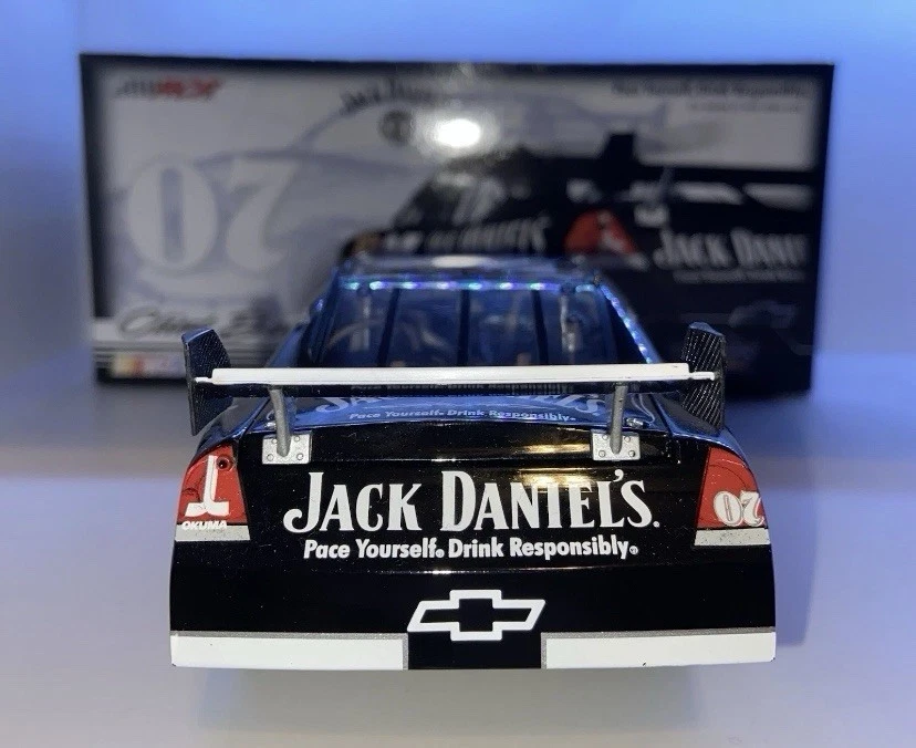 ¡LEER! Clint Bowyer #07 2007 edición LTD Jack Daniel’s NASCAR 1/24 autografiado Foto 4 de 4