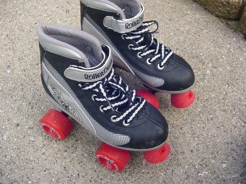 Roller Derby Firestar Roller Skates Black Red Gray Model 1367 Size 2 YOUTH - Picture 10 of 11