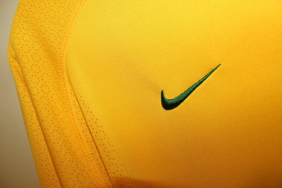 00s NIKE ナイキ ブラジル代表 2002年 プラシャツ BRASIL古着 レア色 ブラジル代表 2002年 NIKE製 トレーニングジャージ