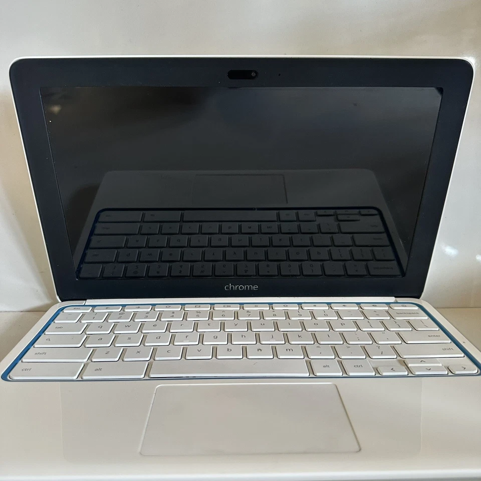 Ноутбук HP Chromebook 11 G1 (CB2) 11,6 дюйма белый 2 Гб RAM 16 Гб eMMC обрезки/спасение - Изображение 2 из 4