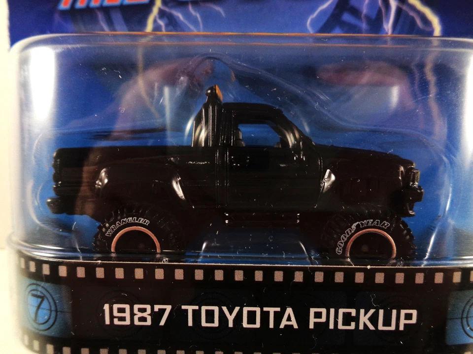 HOT WHEELS 2014 RETRO ENTERTAINMENT BACK TO THE FUTURE 1987 TOYOTA PICKUP - Image 2 of 4