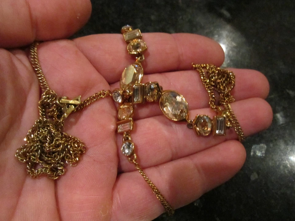 COLLAR VINTAGE GIVECHY TONO ORO ROSA CON CRISTALES BRILLANTES 42" LARGO -OFC-Q Foto 4 de 4