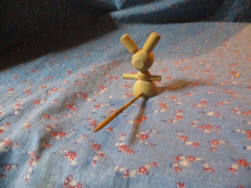 Vintage Wood Made Sweden Mouse Pick Hors D'oeuvres Cocktail Cute - Picture 3 of 5