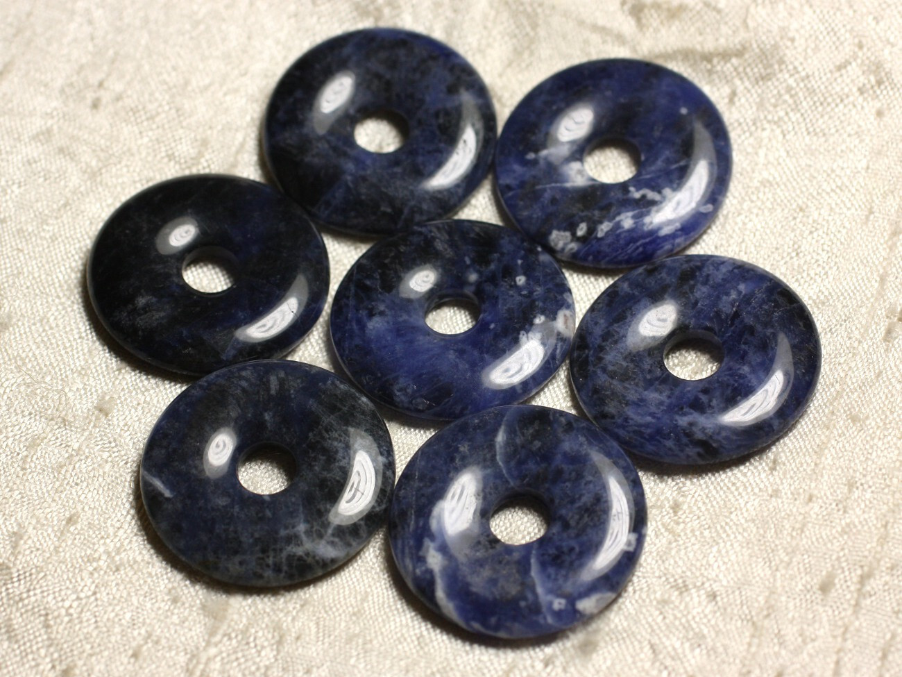 Pendentif pierre Sodalite rond cercle donut pi 40mm bleu nuit noir pour collier homme femme