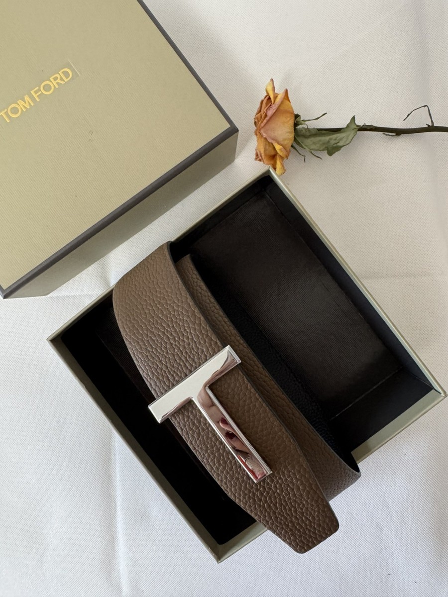 Tom Ford T-Buckle Reversible Leather Belt w/ Dust Bag- size 44 TOM FORD Men main image 4