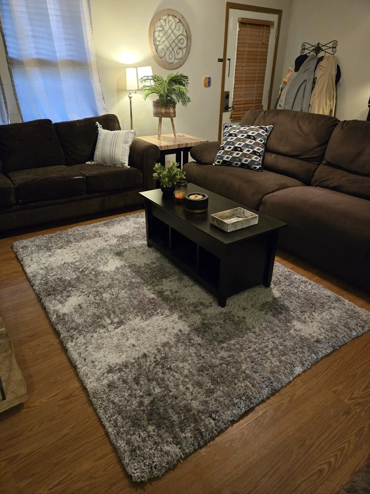 Alfombra gris Thomasville Bali 5 pies 3 pulgadas X 7 pies 5 pulgadas (160 cm X 226 cm) Foto 2 de 4