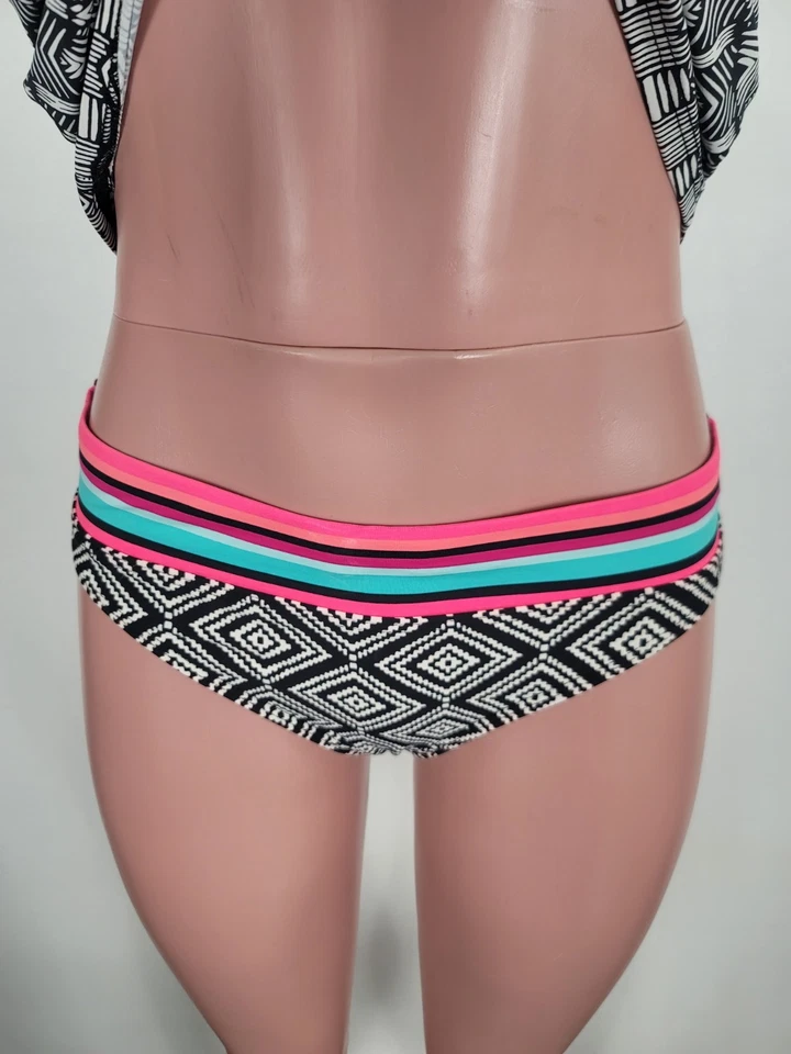 Terno de banho Title Nine Tankini duas peças médio multicolorido arco-íris estampa geométrica - Imagem 4 de 4