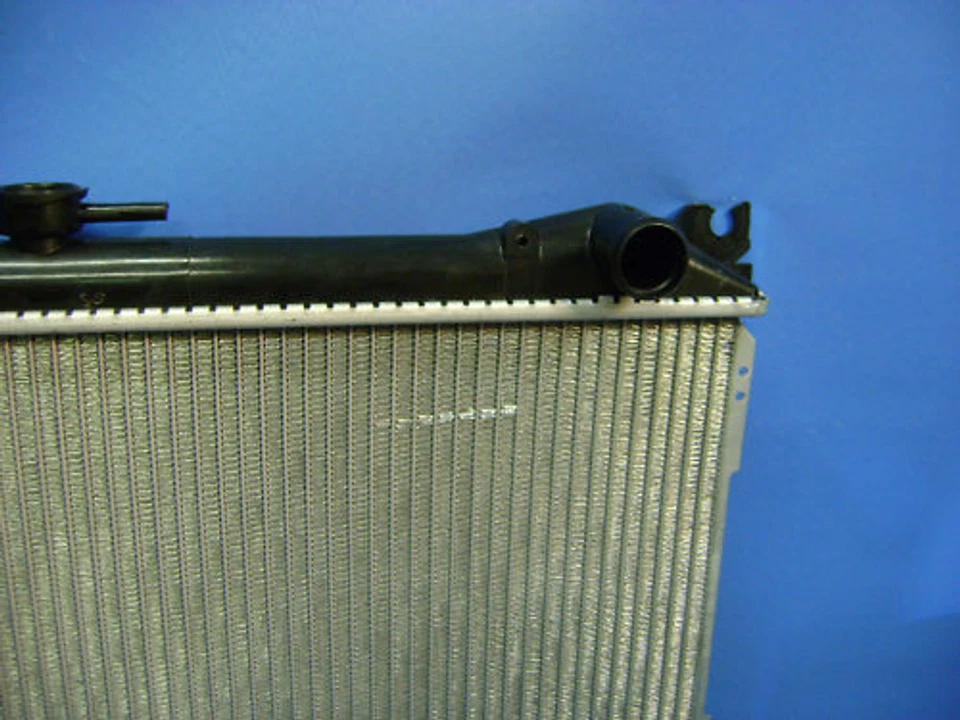 Fits Nissan Navara D21 Diesel 86 - 97 Fenix Radiator - Image 2 of 4