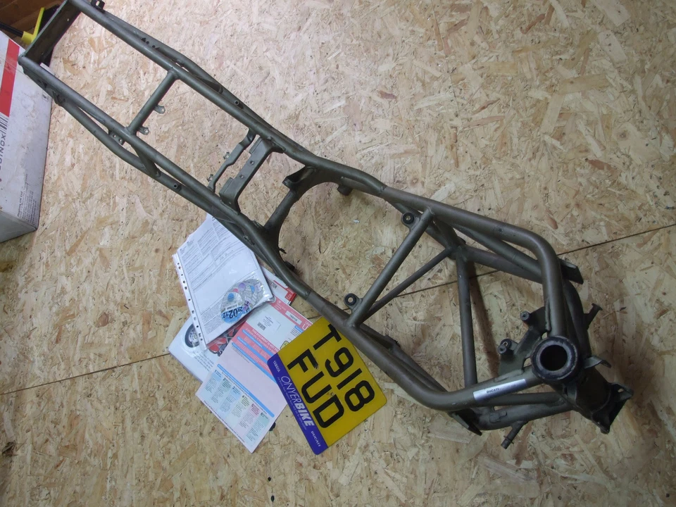 Ducati ST2 944 frame with V5c logbook history 1999 T918FUD 28994 miles HPI clear - Imagem 2 de 4