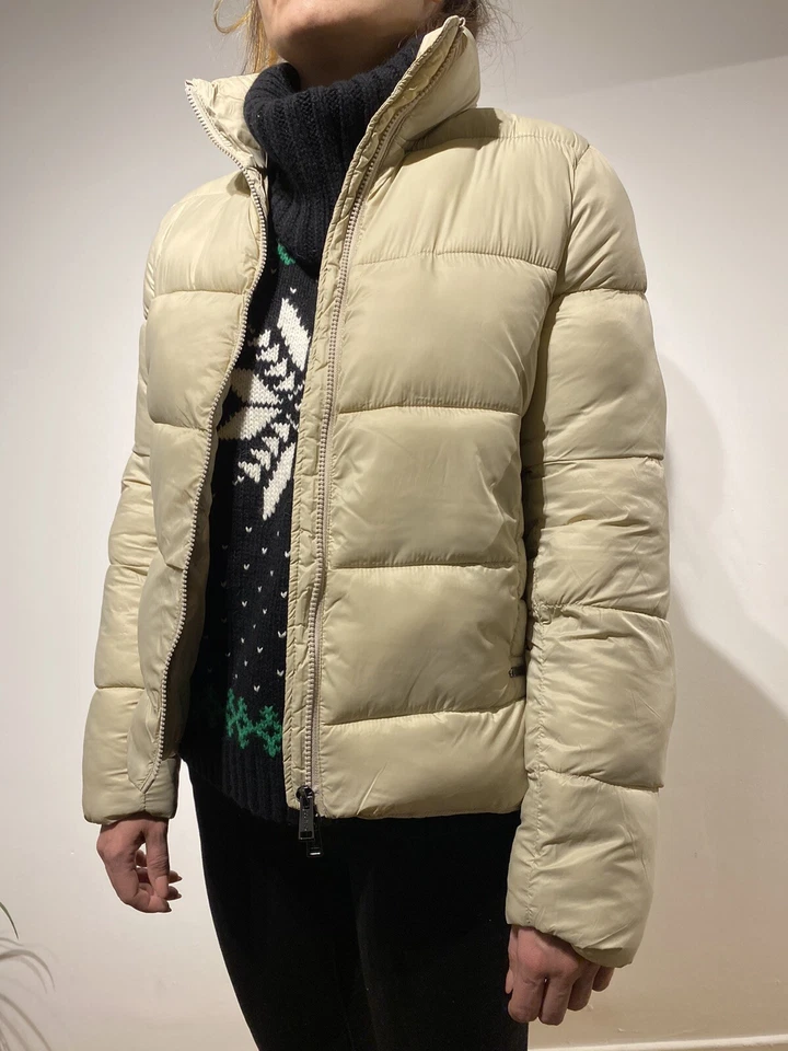 GUESS puffer jacket Size M - Image 2 of 4