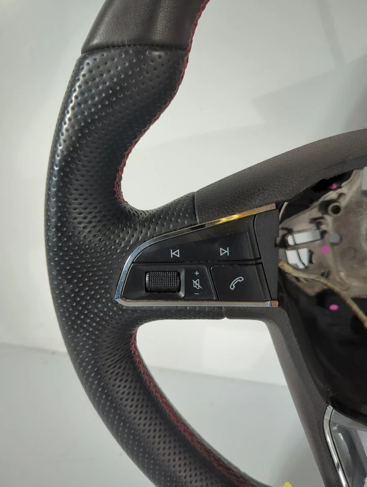 Seat Ibiza Mk4 Tsi 2015-2017 Steering Wheel With Multifunctions 5F0419091R O33 - Image 2 of 4