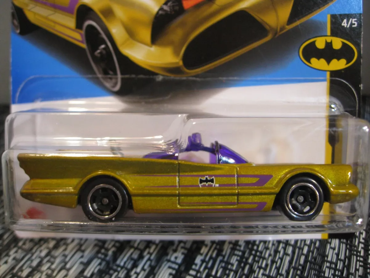  Hot Wheels 2022 - TV Series Batmobile - Batman 4/5 - 131/250 :  Toys & Games