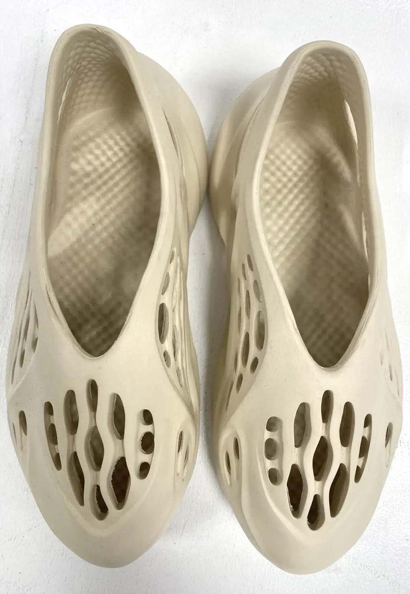 yeezy foam runner size 8