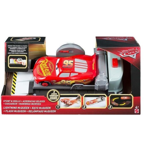 stunt and skills lightning mcqueen