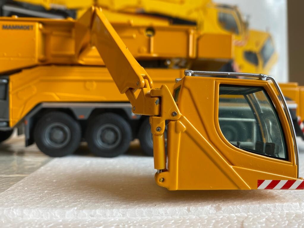 自動車 LIEBHERR  1/50  LTM11200-9.1MAMMOET LTM 11200-9.1 all terrain mobile crane | Mammoet equipment