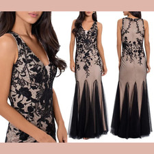 NWT 330 Betsy  Adam  10  Cara Long V Neck Mesh Embroidery Gown Black Q1057