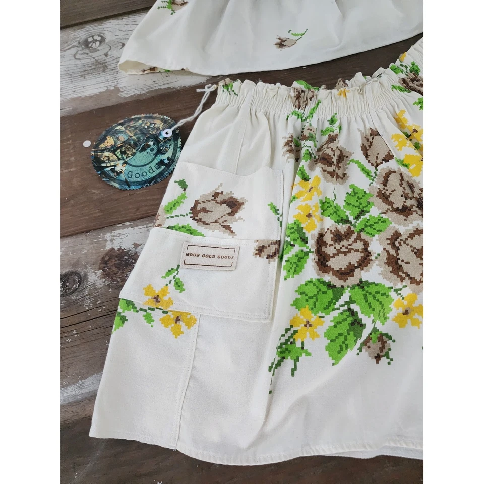 Pixel Flower Floral Shorts & Top Set Handmade Upcycled Vintage Moon Gold Goods - Image 2 of 4