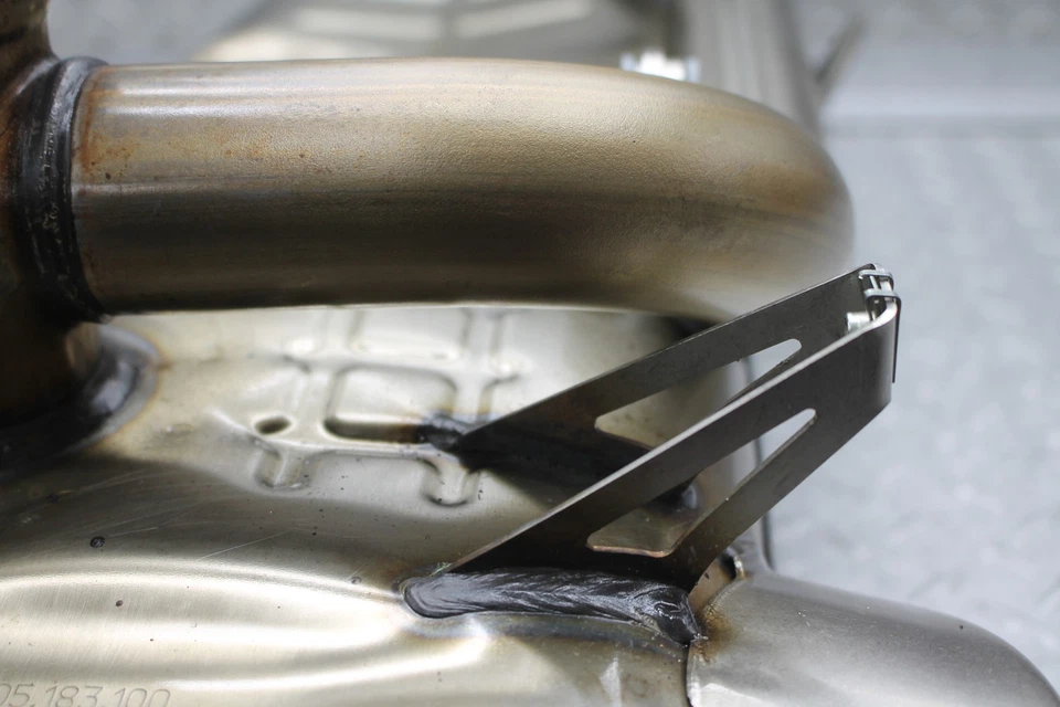 2013 KTM 1190 RC8R EXHAUST PIPE MUFFLER 690.05.183.100 - Imagem 4 de 4