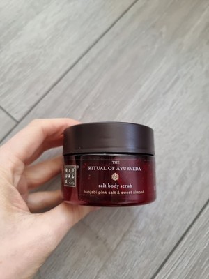 Salt body scrub - Körperpeeling | pinker Salz & Süßmandel | 125 g | Rituals