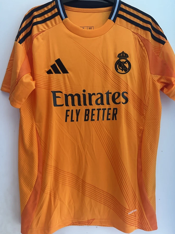 Maillot du Réal Madrid 24-25 - Photo 2/4