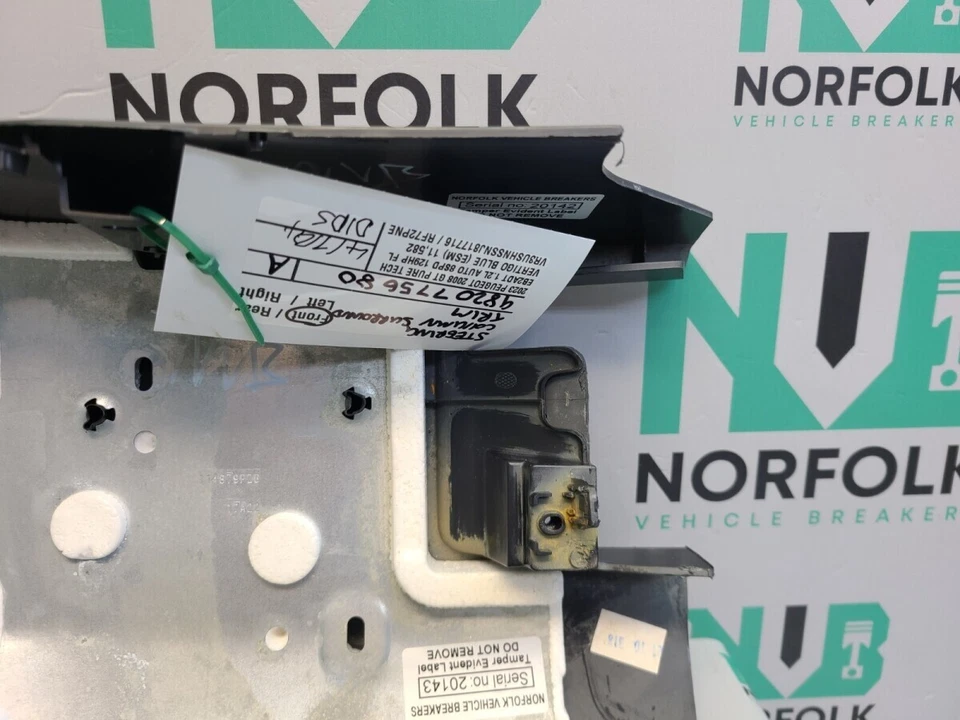 Peugeot 2008 P24 Steering Column Trim 9820775680 - Image 4 of 4