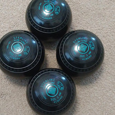 Almark Sterling Slim-Line Lawn Bowls Size 3 MPN N54-90 Set of 4 Carry Case