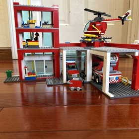 Lego City Fire Station 60004, Complete With Instructions, Used