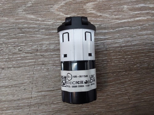 2023 Hyundai Palisade Charger USB ASSY OEM Part# 96125-S8500 - Picture 4 of 9
