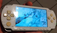 Sony PSP 1000  White  With Games  And Charger 