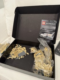 LEGO ARCHITECTURE - FALLINGWATER 21005 COMPLETE WITH ORIGINAL MANUAL AND BOX