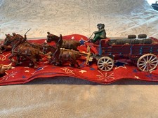 Vintage Cast Iron Clydesdale Beer Wagon Horse Drawn Cart Wagon with Barrels