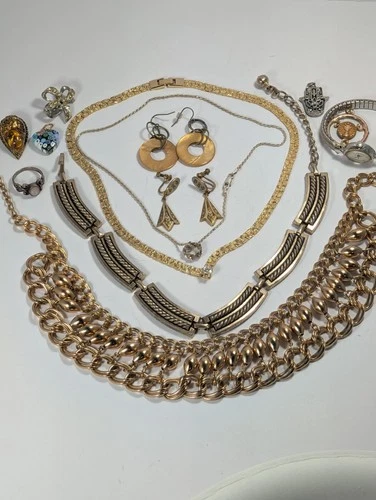 New ListingVTG Jewelry Lot Mixed Bundle Y2K Retro And Costume Jewelry Necklace Watch