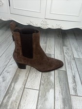 Russell and Bromley Women's Brown Suede Calle Western Boot Size 7  (40)